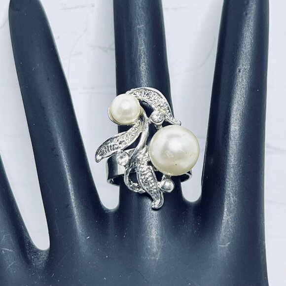 Silver Tone Adjustable Statement Ring With Faux Pearls & Leaf Design (R436) - Picture 2 of 7